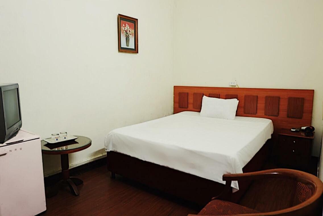 Hanoi Golden Moon Guest House & Travel Екстер'єр фото
