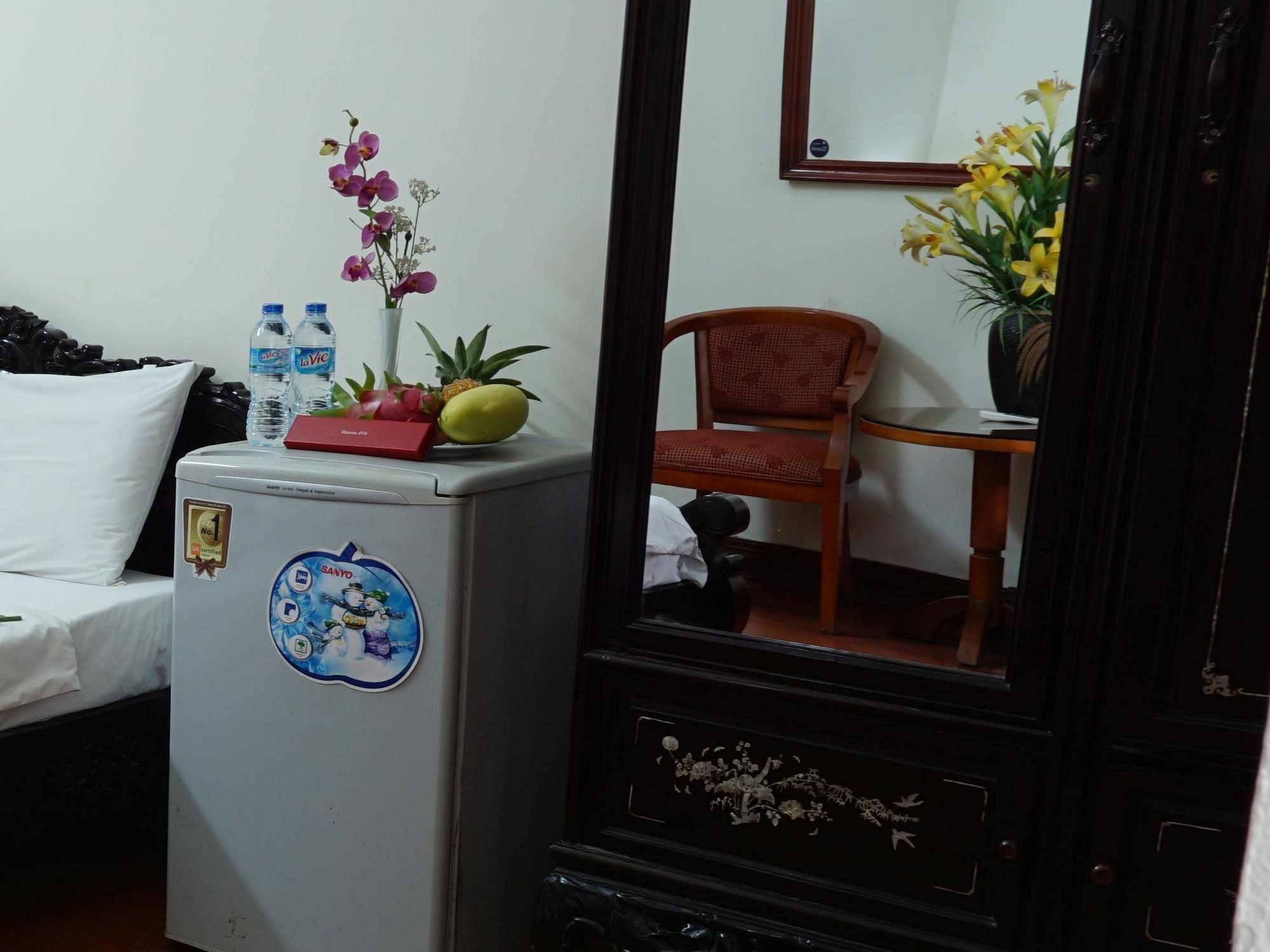 Hanoi Golden Moon Guest House & Travel Екстер'єр фото